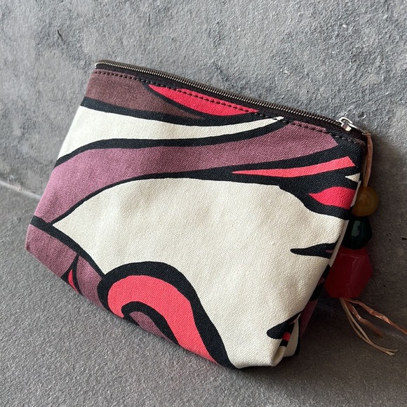 Maliparmi bag- new never used really a conversation piece! Zip closure! - Picture 5 of 8